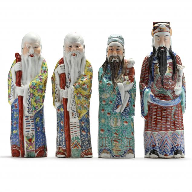 A GROUP OF CHINESE PORCELAIN FIGURES 2c9243
