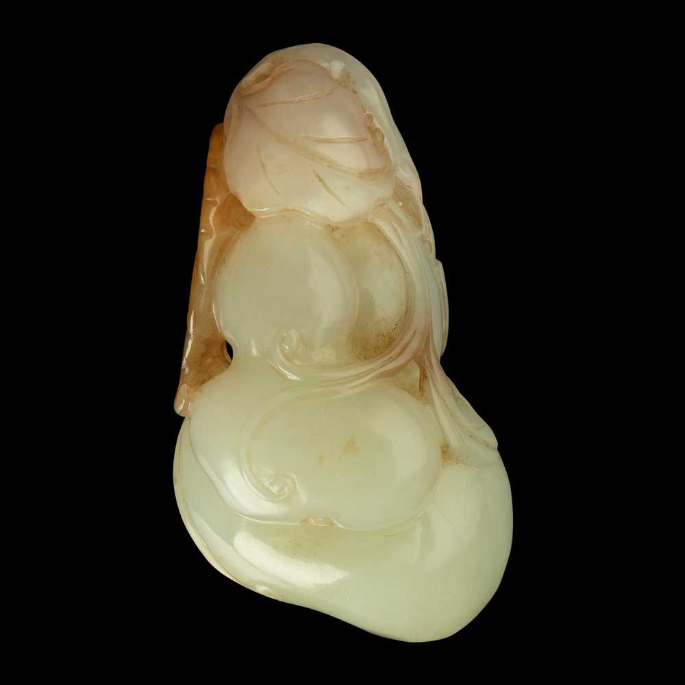 WHITE JADE WITH RUSSET SKIN CARVING 2cbe7b