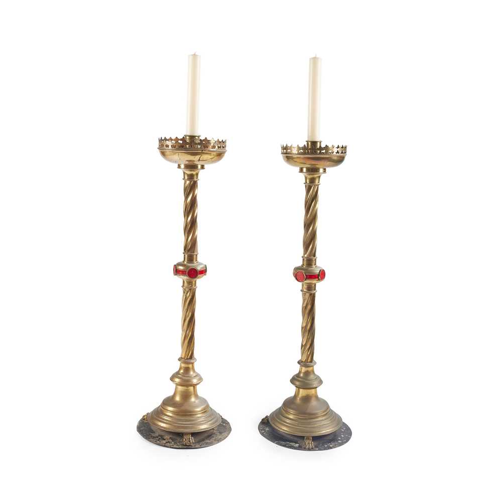 ENGLISH PAIR OF GOTHIC REVIVAL 2cc29a