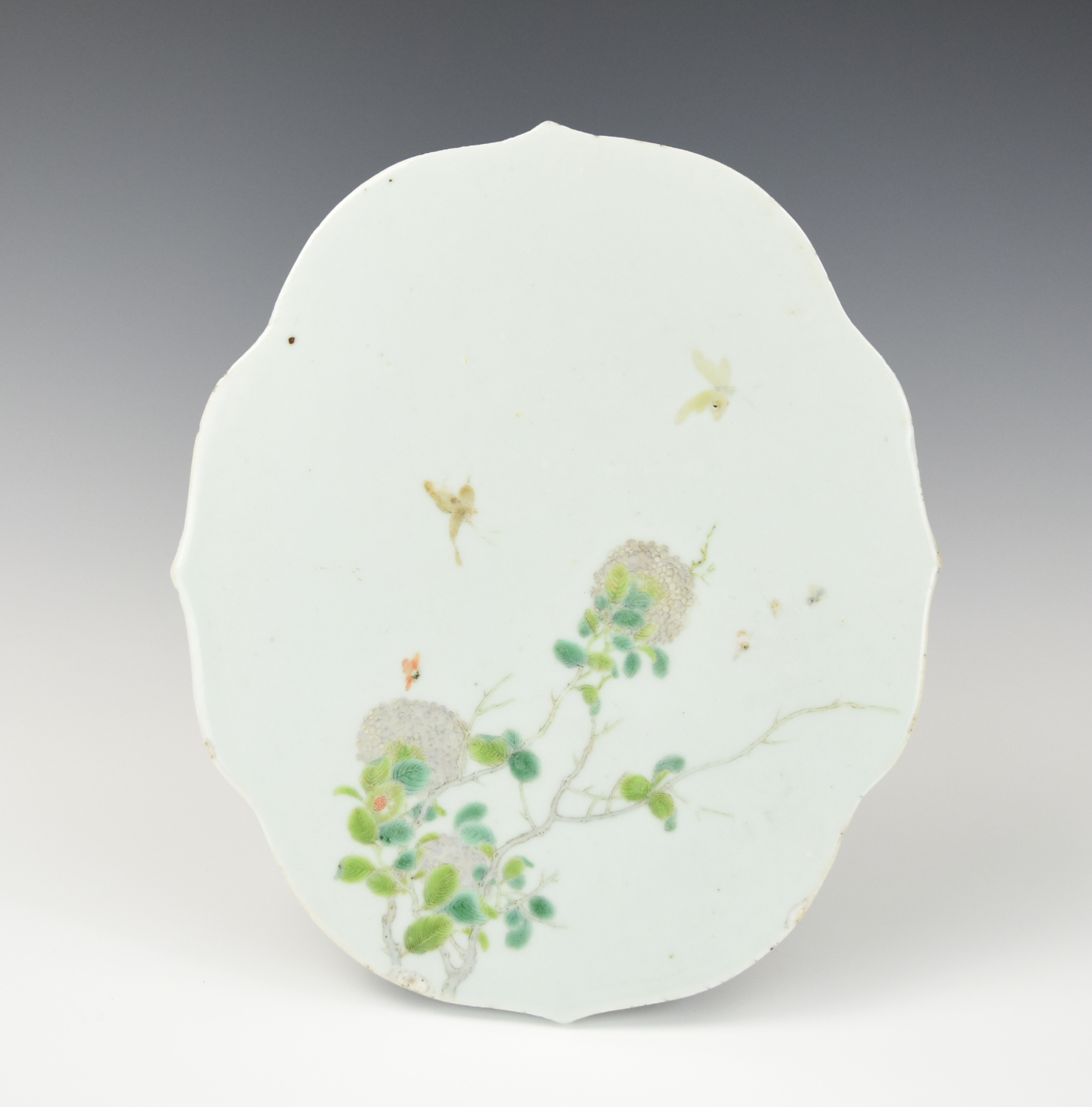 CHINESE OVAL FAMILLE ROSE PORCELAIN