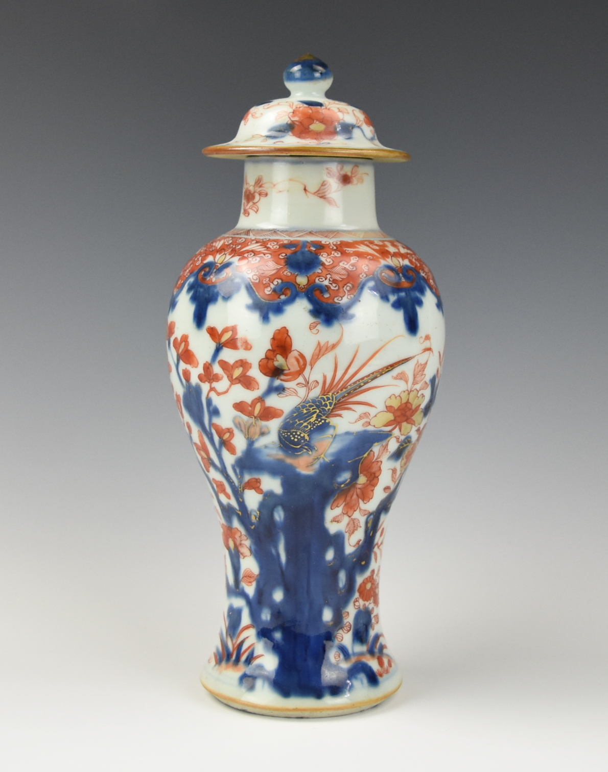 CHINESE BLUE IRON RED VASE AND 2cefd6