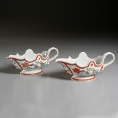 PAIR CHINESE EXPORT PORCELAIN SAUCEBOATS 2ceff2
