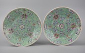 PAIR CHINESE FAMILLE ROSE PLATE  2cf14c