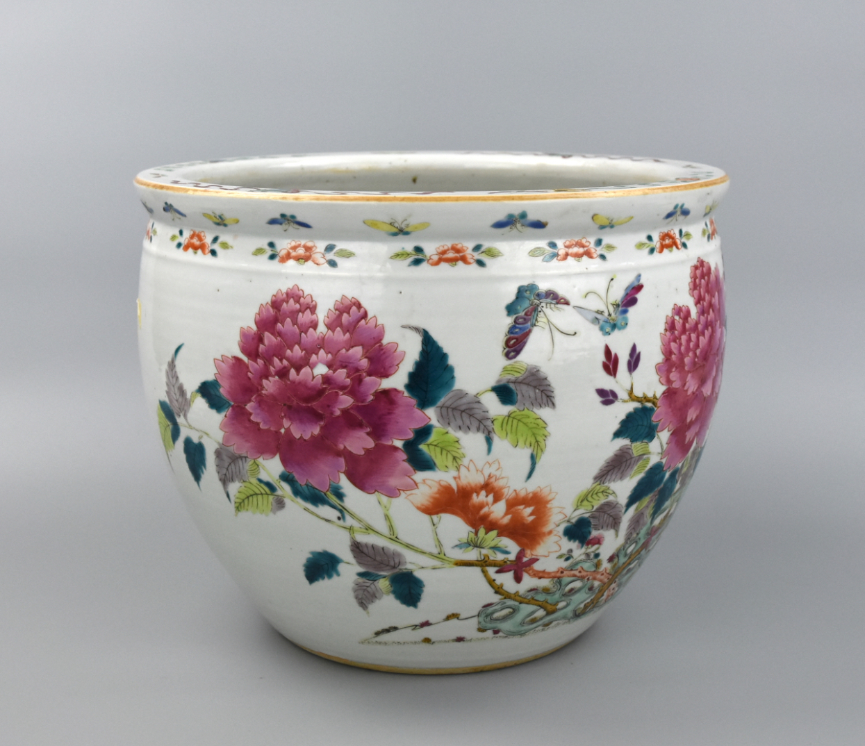 CHINESE FAMILLE ROSE JARDINIERE 2cf446