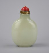 A CHINESE WHITE JADE SNUFF BOTTLE 2cf538