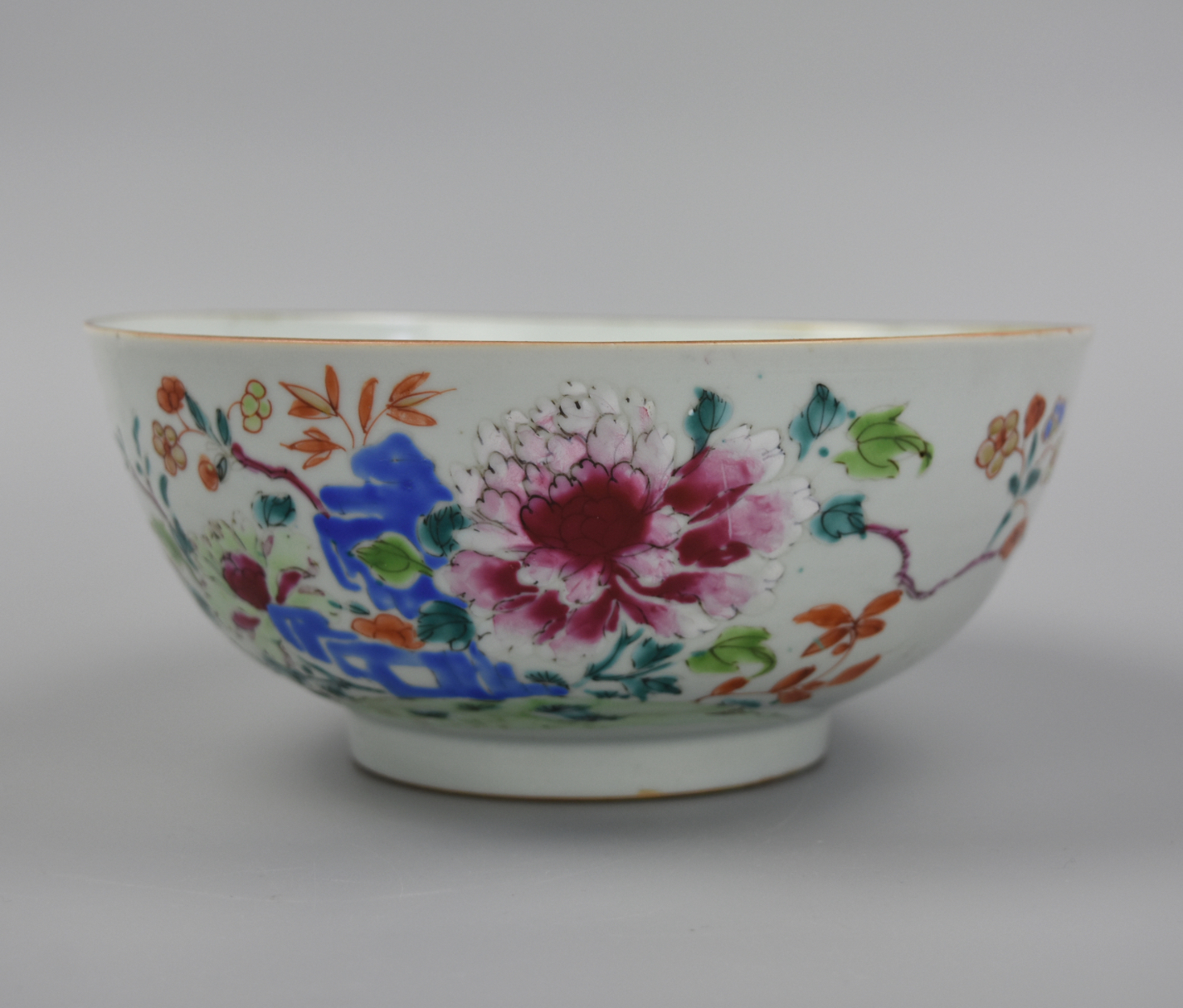 CHINESE FAMILLE ROSE PUNCH BOWL  2cf55a