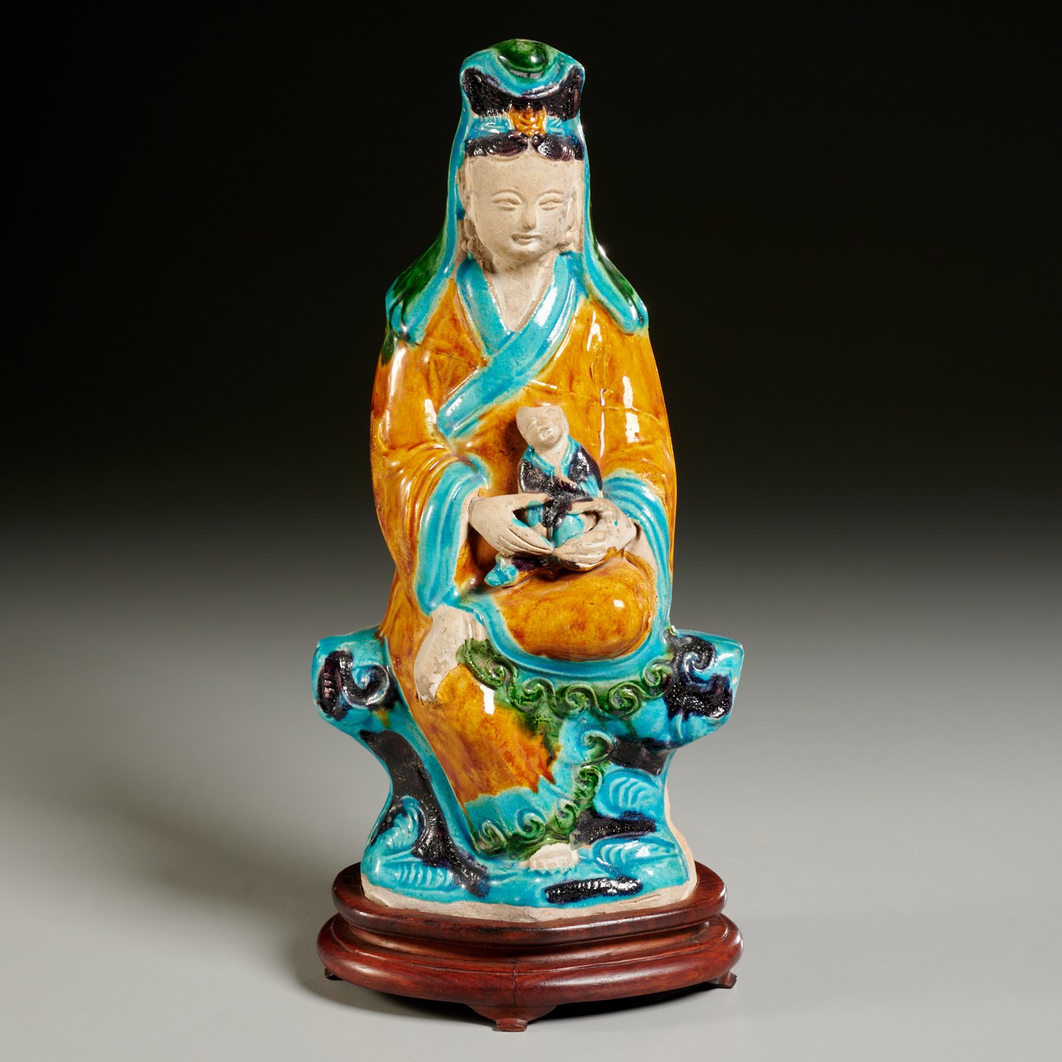 CHINESE FAHUA GLAZED GUANYIN WITH