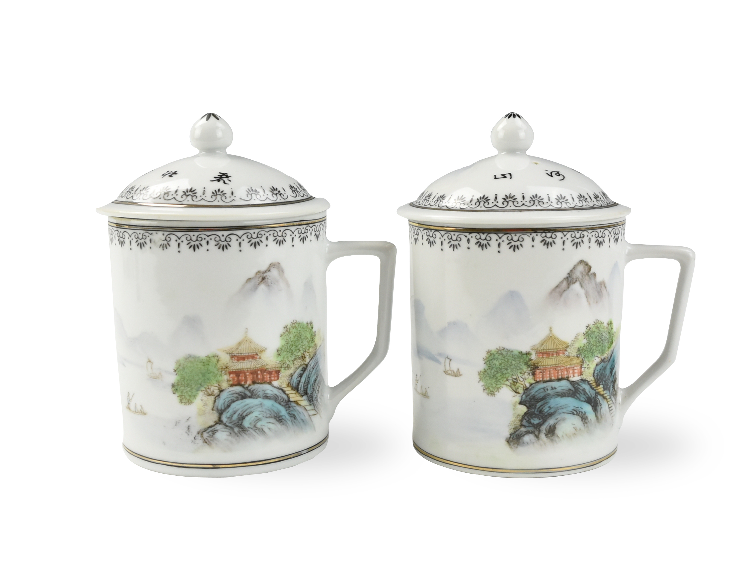 PAIR OF CHINESE COVERED CUPS W  2cebe6