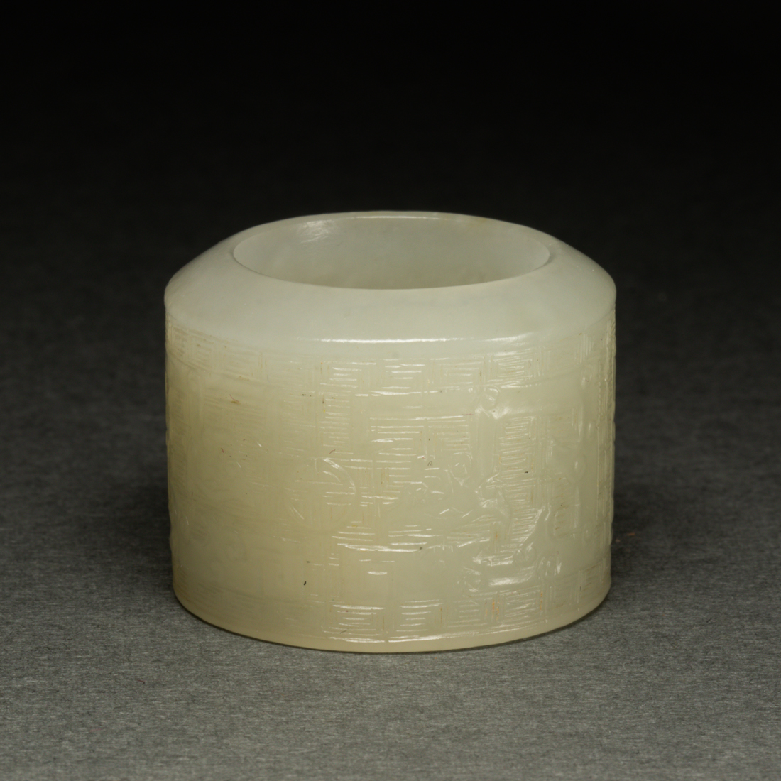 CHINESE WHITE JADE ARCHER S RING 2d13eb