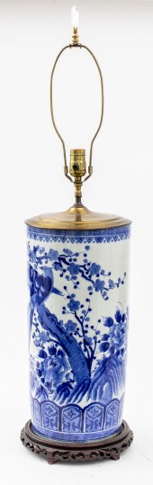 CHINESE PORCELAIN TABLE LAMP Chinese 2d1fa1