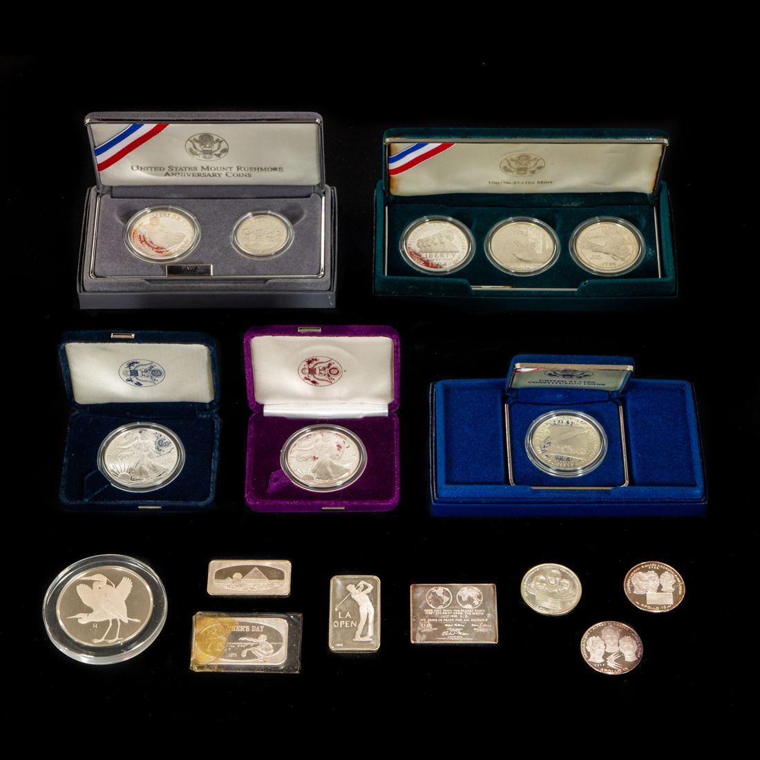 LOT OF MOSTLY US SILVER COMMEMORATIVE 2d2a2d
