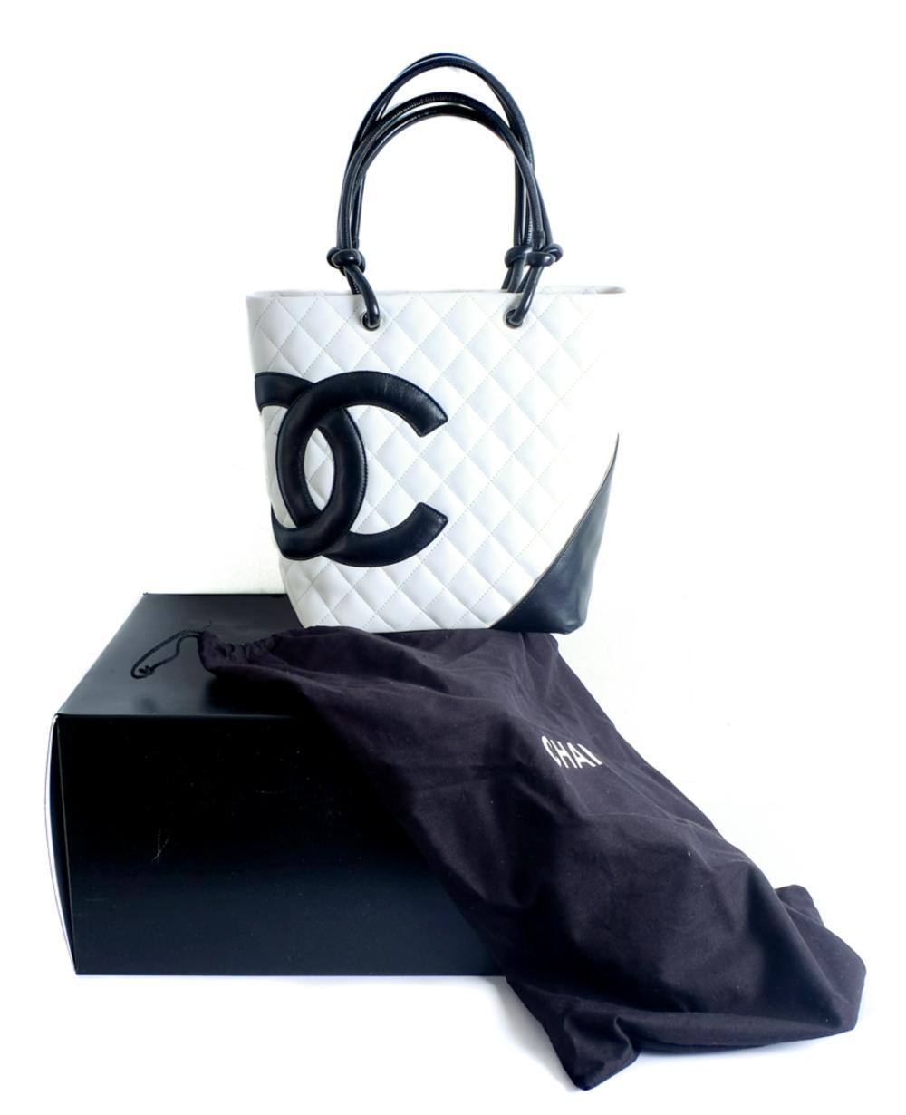 CHANEL PETITE SHOPPING TOTE IN 2d48a5