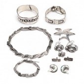 GROUP OF STERLING SILVER JEWELRY ITEMS,
