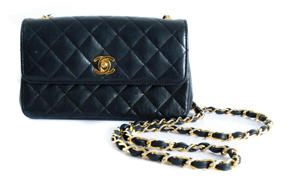 CHANEL BLACK QUILTED LAMBSKIN MINI 2d51a8