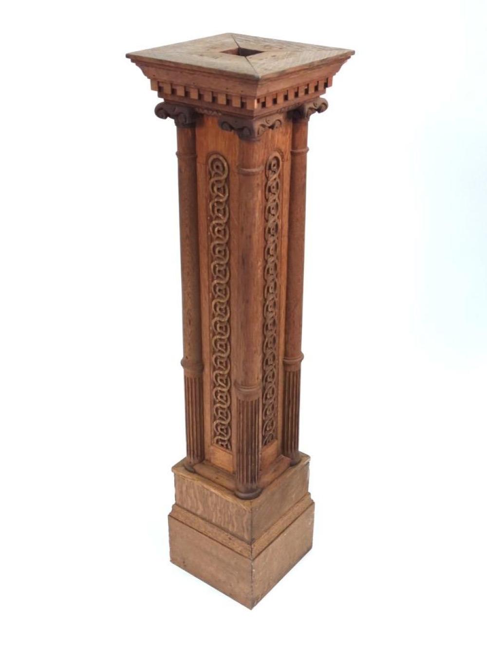 ANTIQUE SOLID WOOD NEWEL POST WITH 2d7b3c