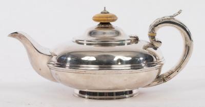 A George IV silver teapot Charles 2dc2c9