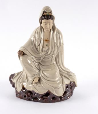 A Chinese pottery figure by Liu 2dd728