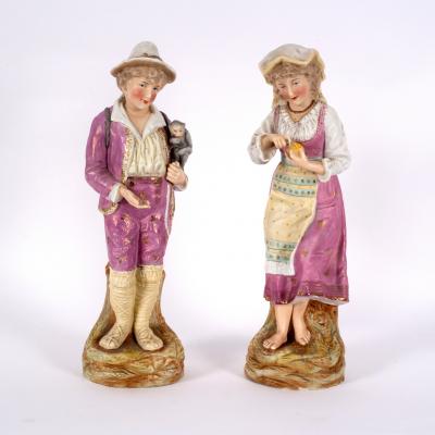 A pair of French biscuit porcelain 2dde37
