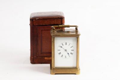 A gilt brass cased carriage clock  2dcafc