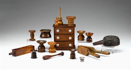  Group of turned wooden household 49529