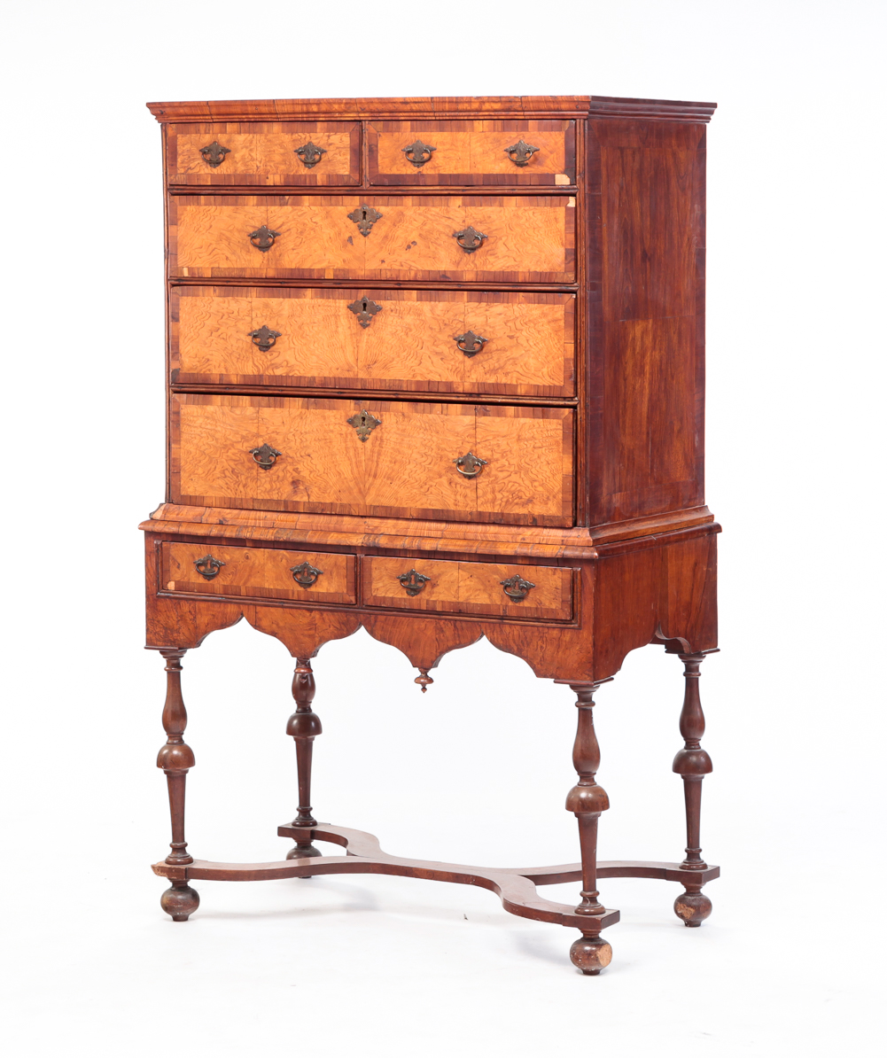 ENGLISH WILLIAM AND MARY HIGH CHEST  2dffe4
