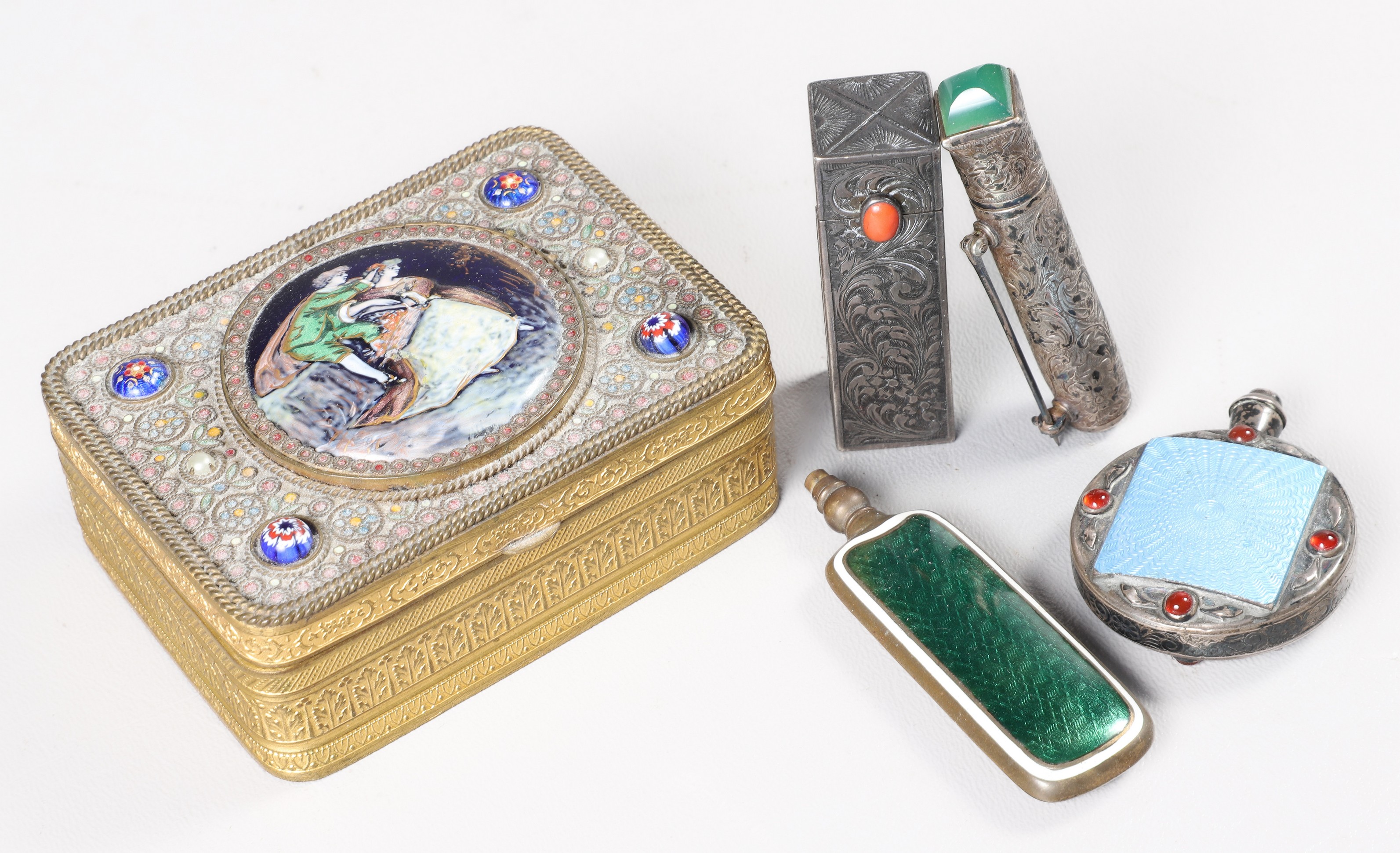  5 Enameled dresser box and scent 2e085d
