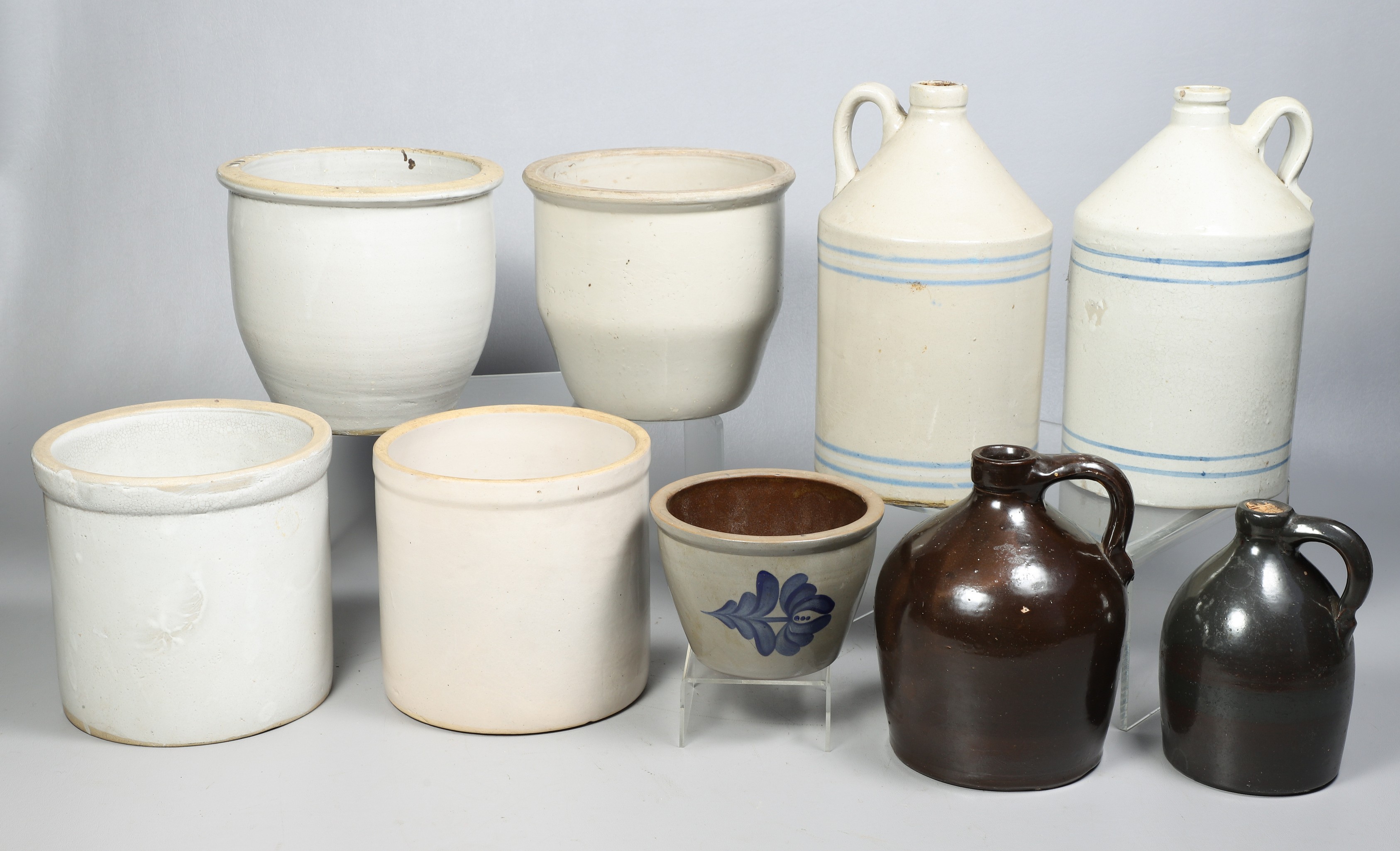  9 Stoneware crocks and jugs to 2e08df