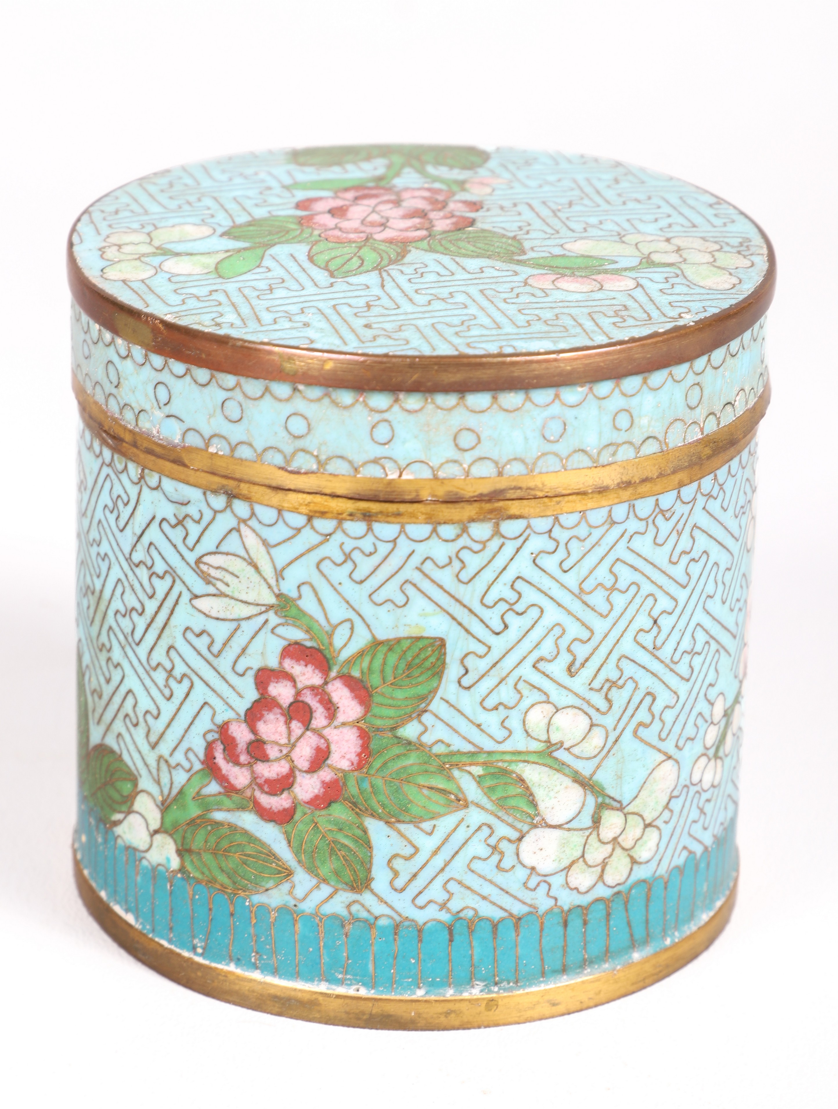 Chinese cloisonne covered jar  2e0ce0