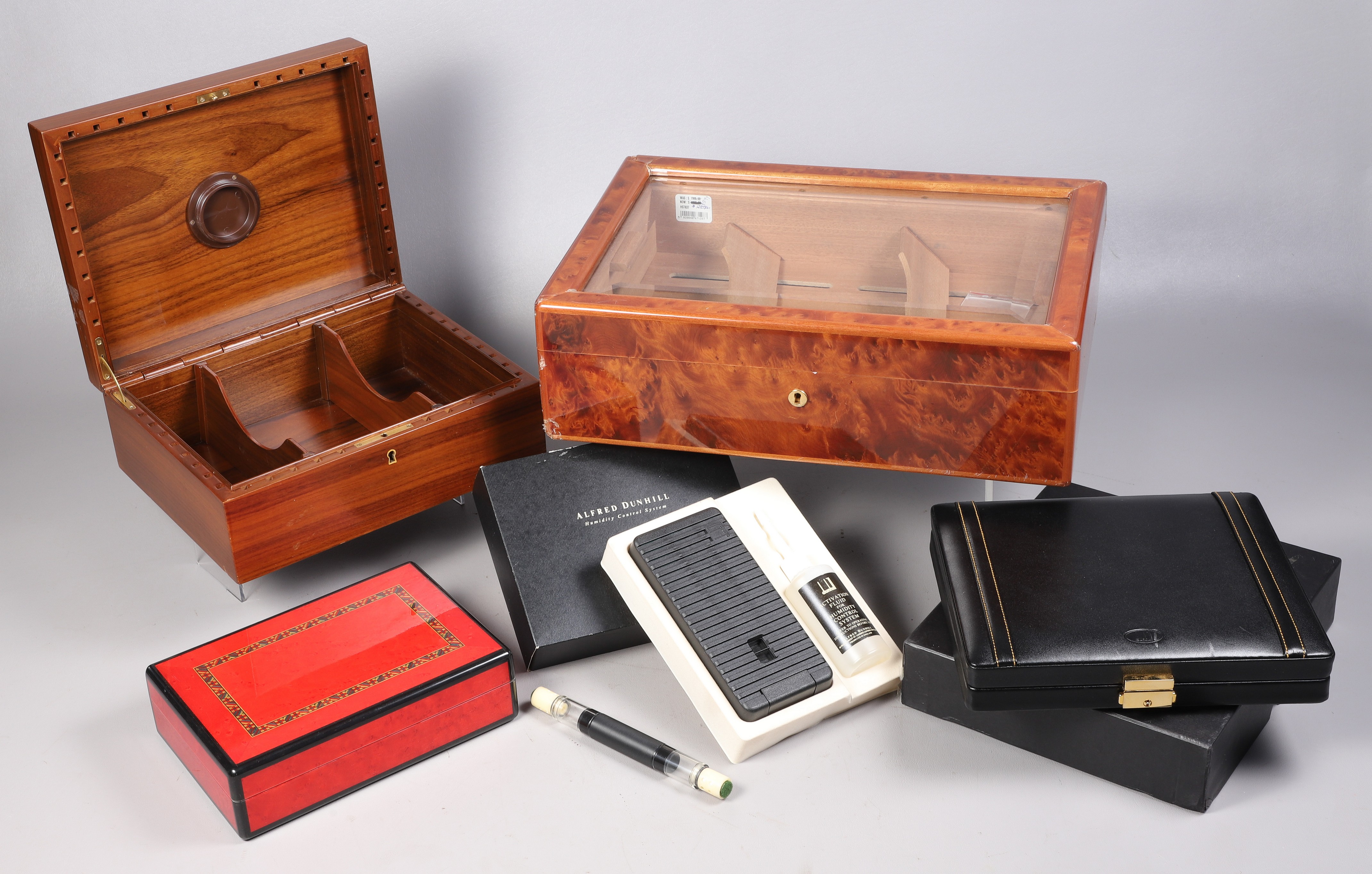 Dunhill Humidors and smoking related 2e11a8