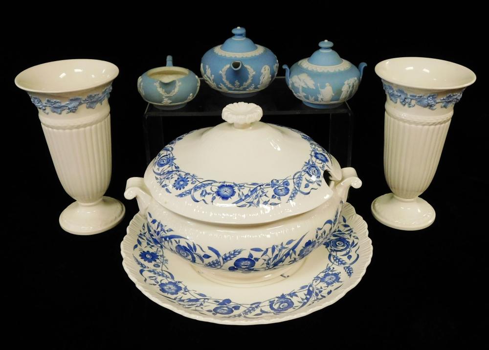 WEDGWOOD SIX PIECES INCLUDING 2defb0