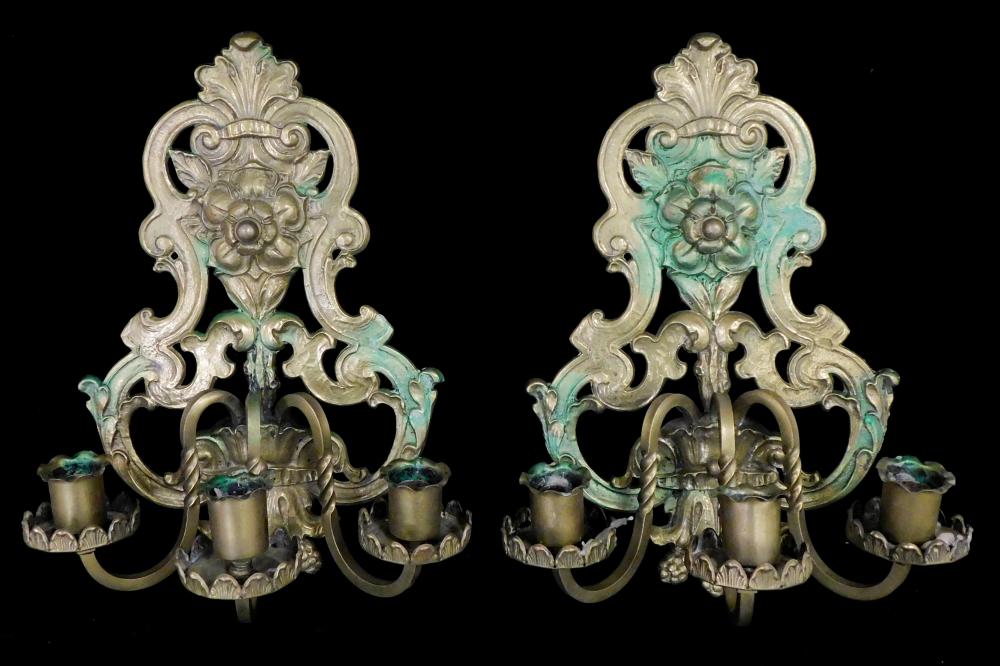 PAIR OF MATCHING BRASS CANDLE WALL 2e27d2