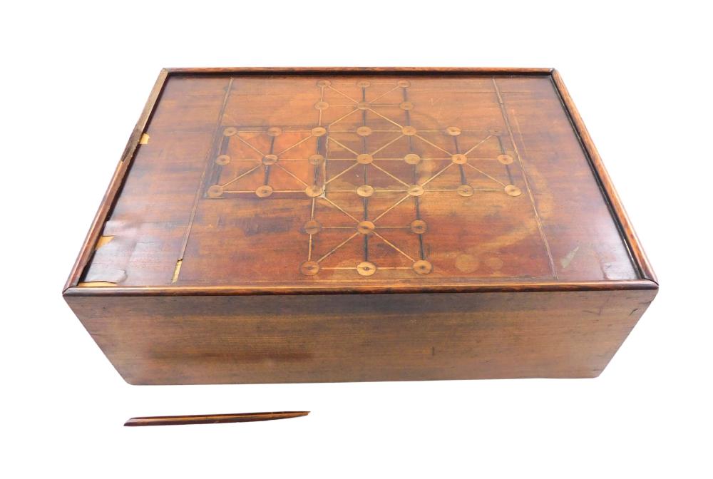 FRENCH GAME BOX INLAID PARQUETRY  2e2ad4