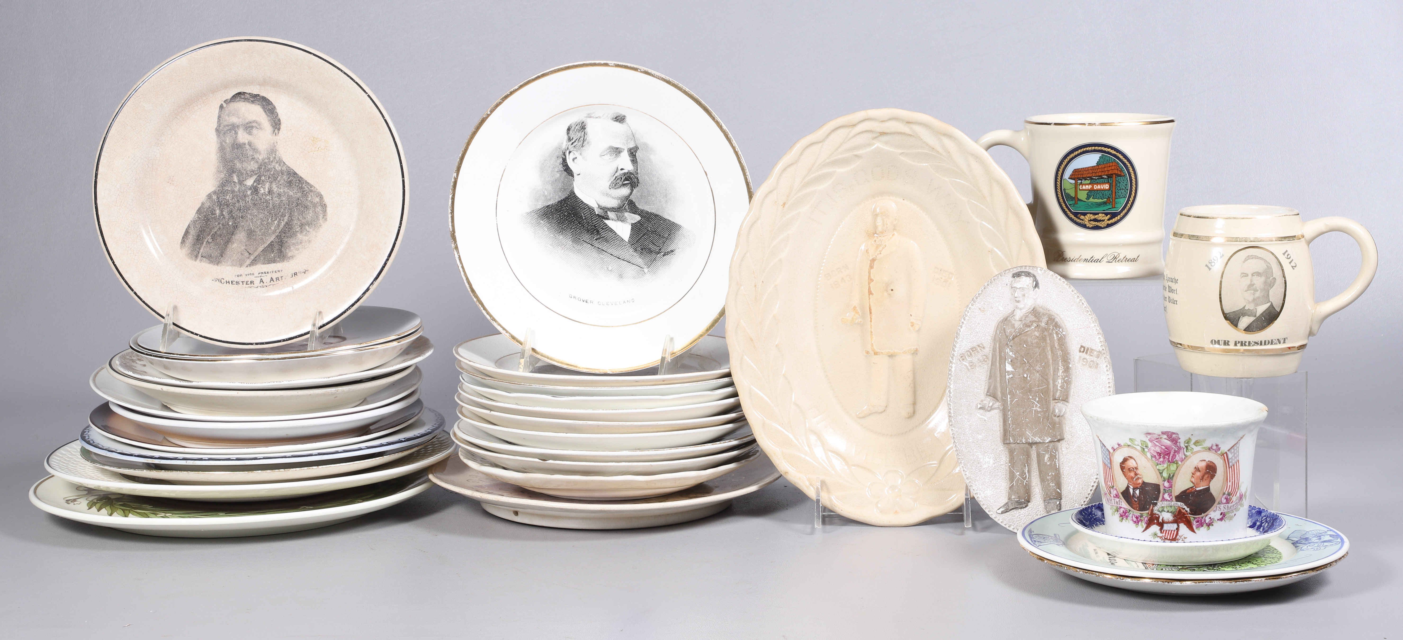 Collection of Presidential Porcelain 2e1b24