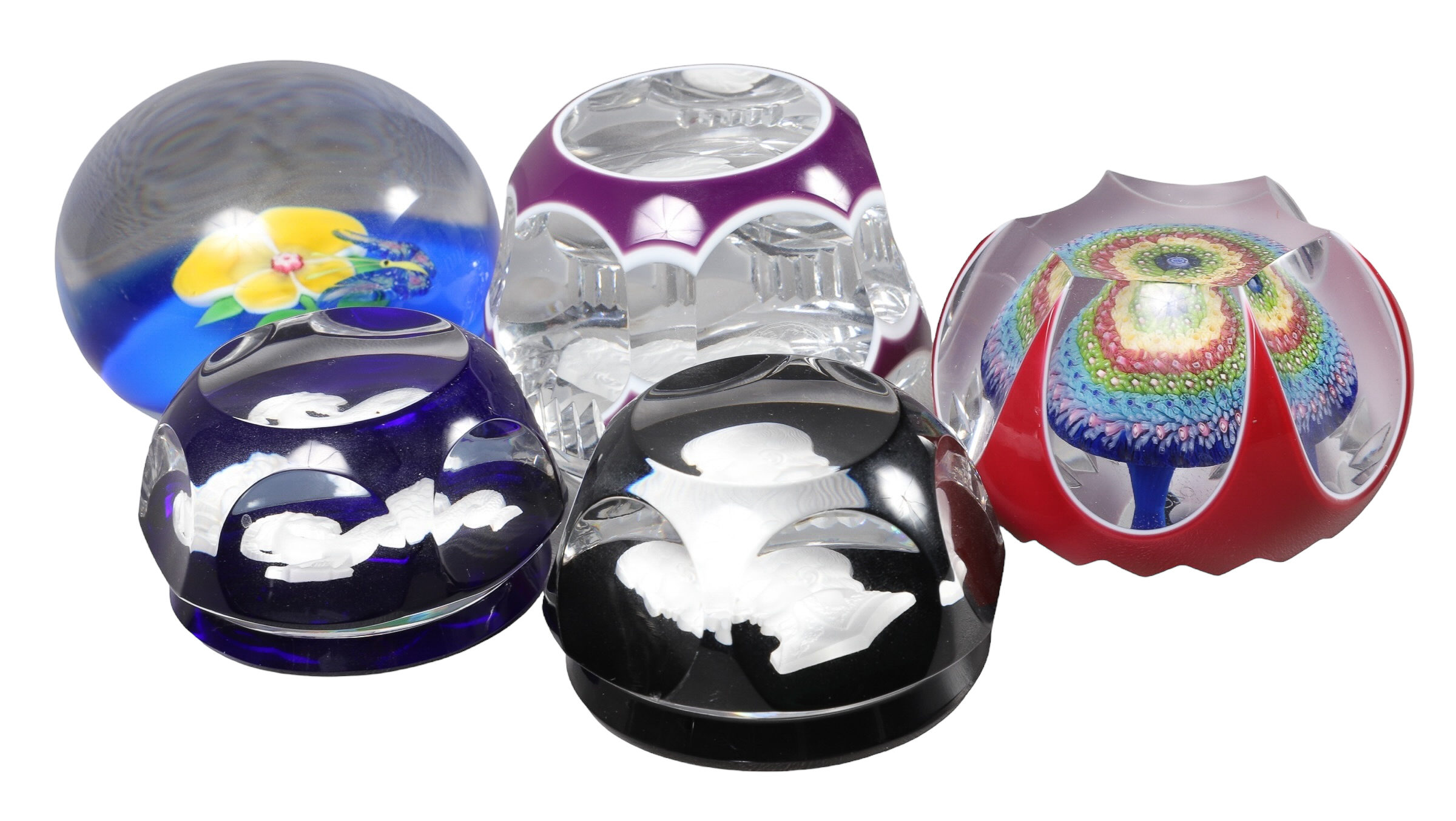  5 Baccarat paperweights c o  2e1c69