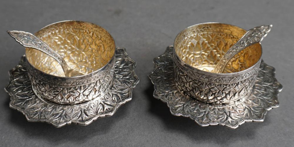 PAIR OF MIDDLE EASTERN SILVER OPEN 2e51ce