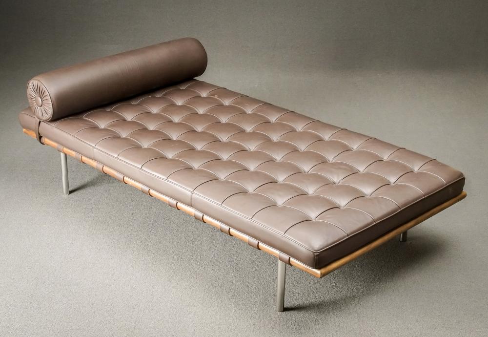 MIES VAN DER ROHE BARCELONA COUCH 2e557f