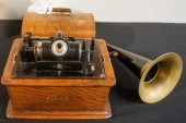 EDISON STANDARD PHONOGRAPH WITH HORN