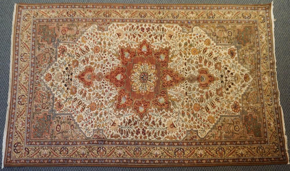 TURKISH RUG 9 FT 11 IN X 6 FT 5 2e455c