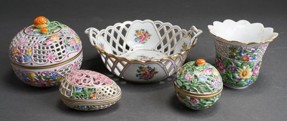 GROUP OF FIVE ASSORTED HEREND PORCELAIN 2e4766