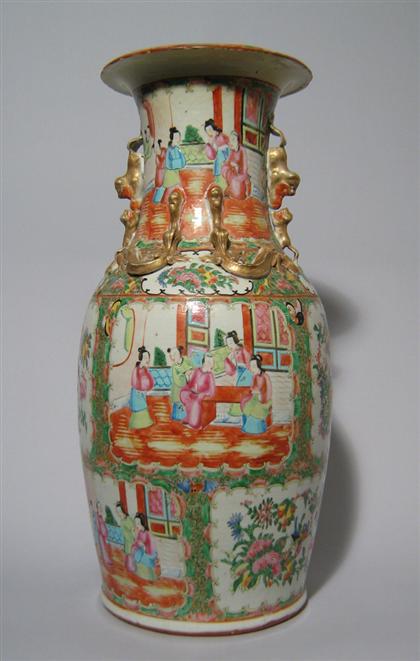 Chinese Export rose medallion vase 4a123