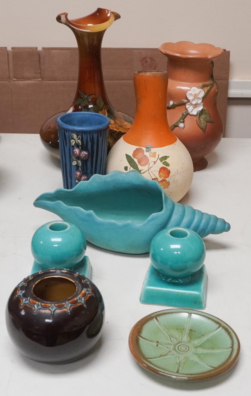COLLECTION OF AMERICAN POTTERY 2e6905
