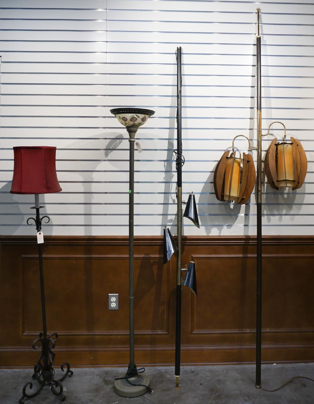 TWO FREESTANDING FLOOR LAMPS AND 2e6f79