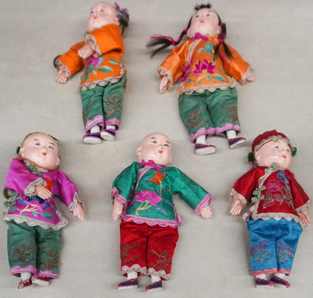 GROUP OF CHINESE DOLLSGroup of 2e7241