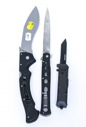 TWO COLD STEEL KNIVES WITH A SCHRADE
