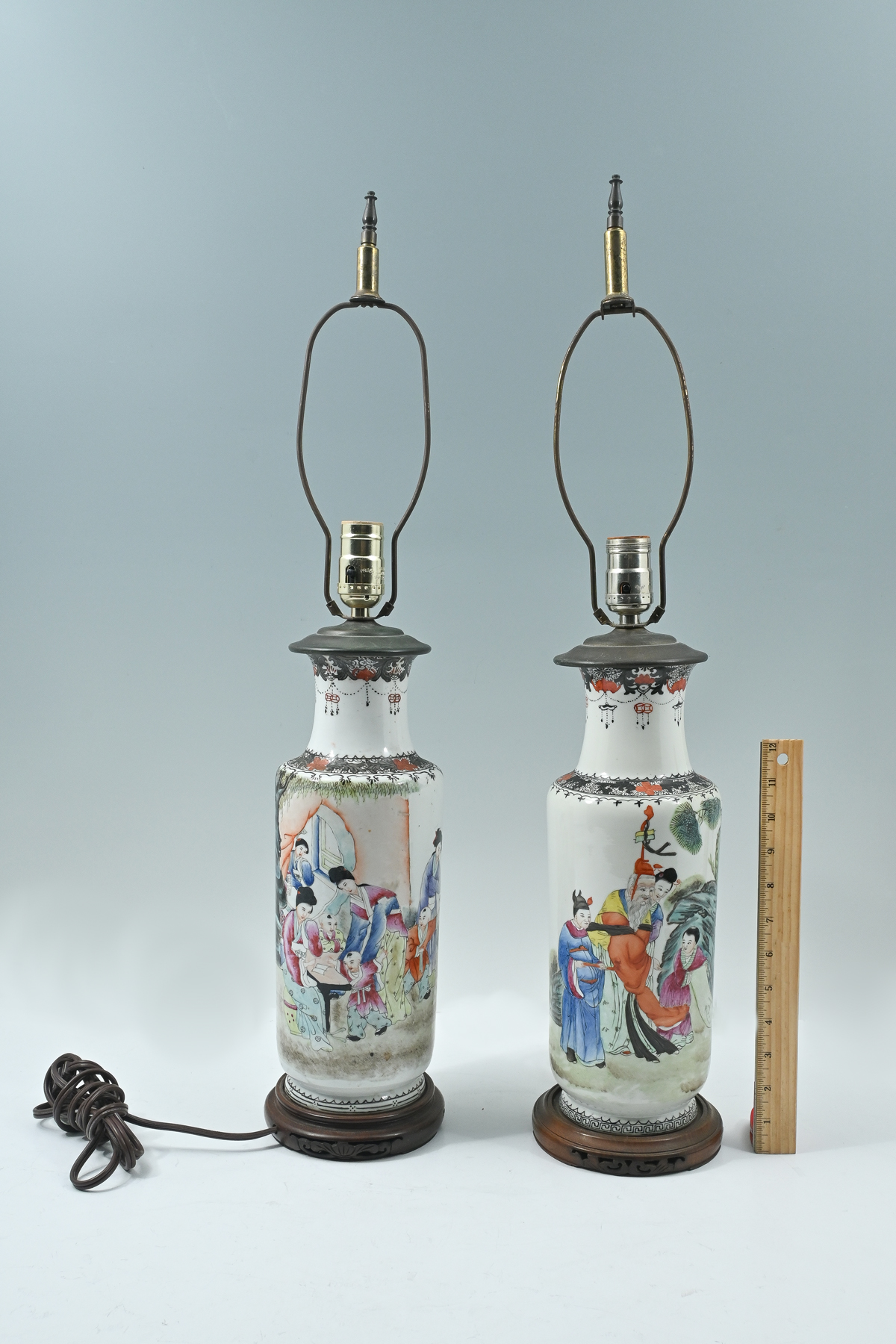 PAIR OF CHINESE LAMPS Pair of 2ecdf0
