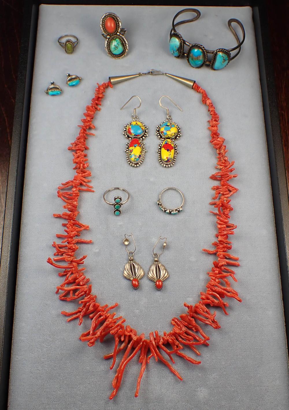COLLECTION OF NATIVE AMERICAN STYLE