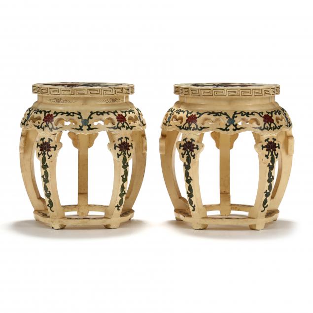 A PAIR OF CHINESE IVORY LACQUERED