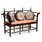 COLONIAL STYLE PAINTED BENCH Late 2efa65