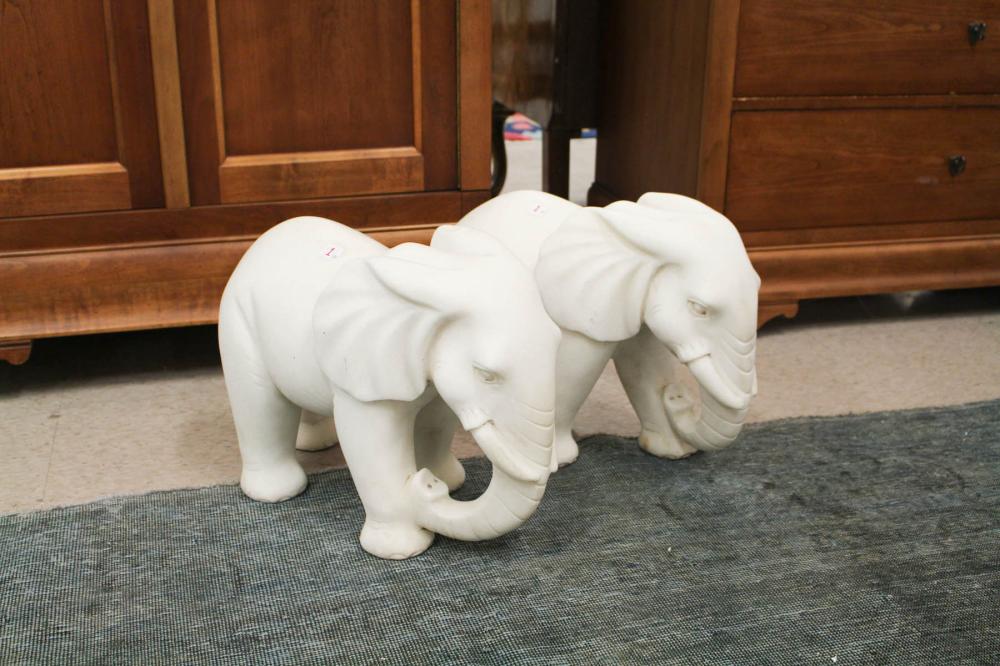 A PAIR OF WHITE MARBLE ELEPHANT 2edcc6