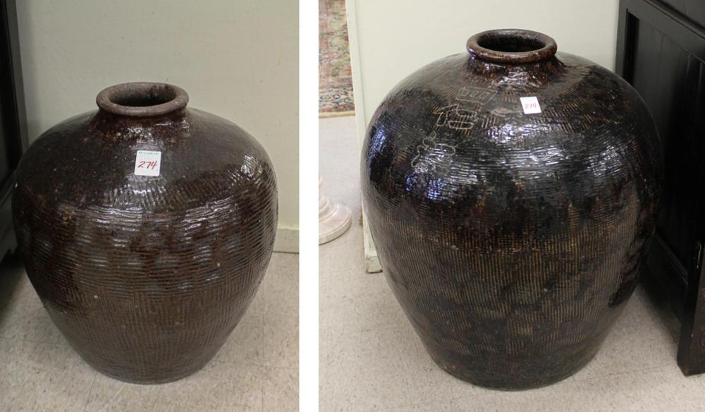 TWO CHINESE BROWN GLAZE POTTERY 2eddee